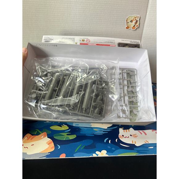 Kotobukiya Frame Arms #044 Extend Arms 07 Improved Hawk 1/100 Model Kit - Picture 4 of 9